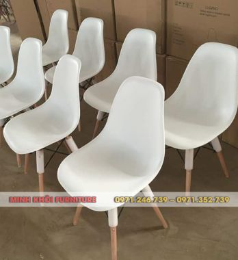 Ghế nhựa chân gỗ Eames